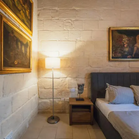 Palazzo Seraphim Boutique Living In St Julians Διαμέρισμα