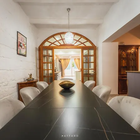 Palazzo Seraphim Boutique Living In St Julians Διαμέρισμα *